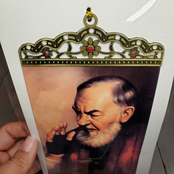 St. Pio of Pietrelcina wall art. - Picture 3 of 6